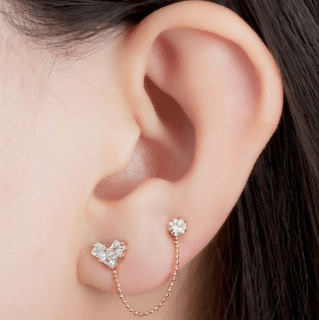 Does second ear piercing hurt