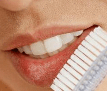 how to prevent blackheads on lip